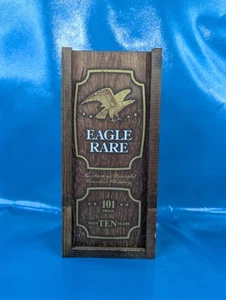 Vintage Eagle Rare Bourbon 10 Year 101 Proof Dark Brown Wood Box Empty - Bild 1 von 7