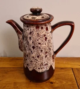 TALL COFFEE POT FOSTERS HONEYCOMB CORNISH POTTERY FREE P&P - Picture 1 of 5