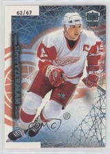 1999-00 Pacific Dynagon Ice Blue /67 Steve Yzerman #79 HOF