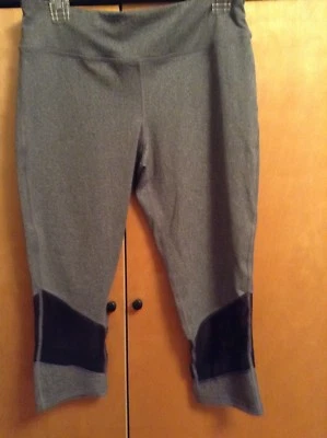 SO grey and black yoga capri size L - Image 1 of 3