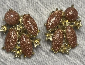 vintage clip on earrings Gold Tone  Settings Sparkle - Picture 1 of 8