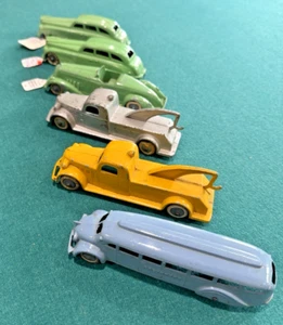 Tootsietoy 6" Jumbo Greyhound Bus 1026, Wrecker 1027, Auburn 1016, Sedan 1018 - Picture 1 of 24