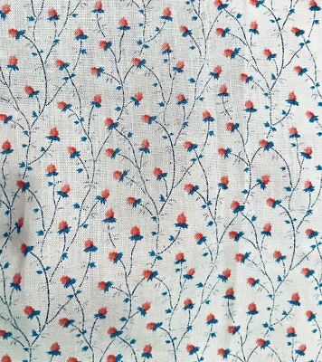 Ropa de muñeca vintage femenina rosa brote floral y verde sobre blanco Batiste Voile BTHY Foto 1 de 4