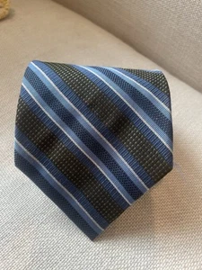 Cravatta Geoffrey Beene in seta a righe blu marrone 3,5" - Foto 1 di 5