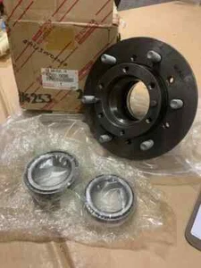 Toyota New Genuine Dyna Hiace Front Axle Hub Sub-Assembly 43502-29095 OEM JDM - Picture 1 of 2