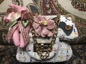 Little White & Flower Purse with Shoulder Chain - Picture 1 of 2