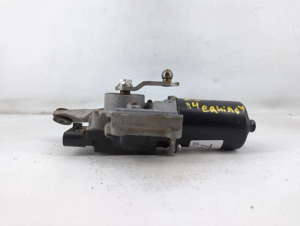 Chevrolet Equinox Radiator Coolant Overflow Expansion Tank Bottle APQZ4 - Image 1 of 4