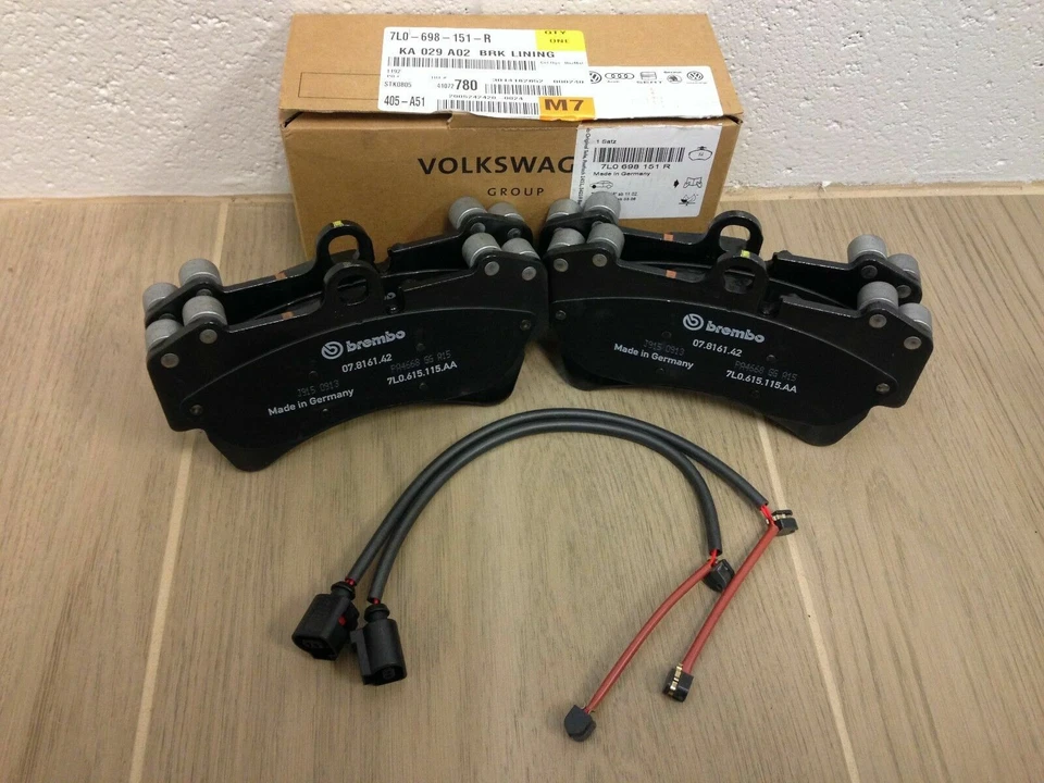 AUDI Q7 VW TOUAREG TDi FRONT BRAKE PAD 7L0698151R  + SENSORS BRAND NEW GENUINE - Image 1 of 1