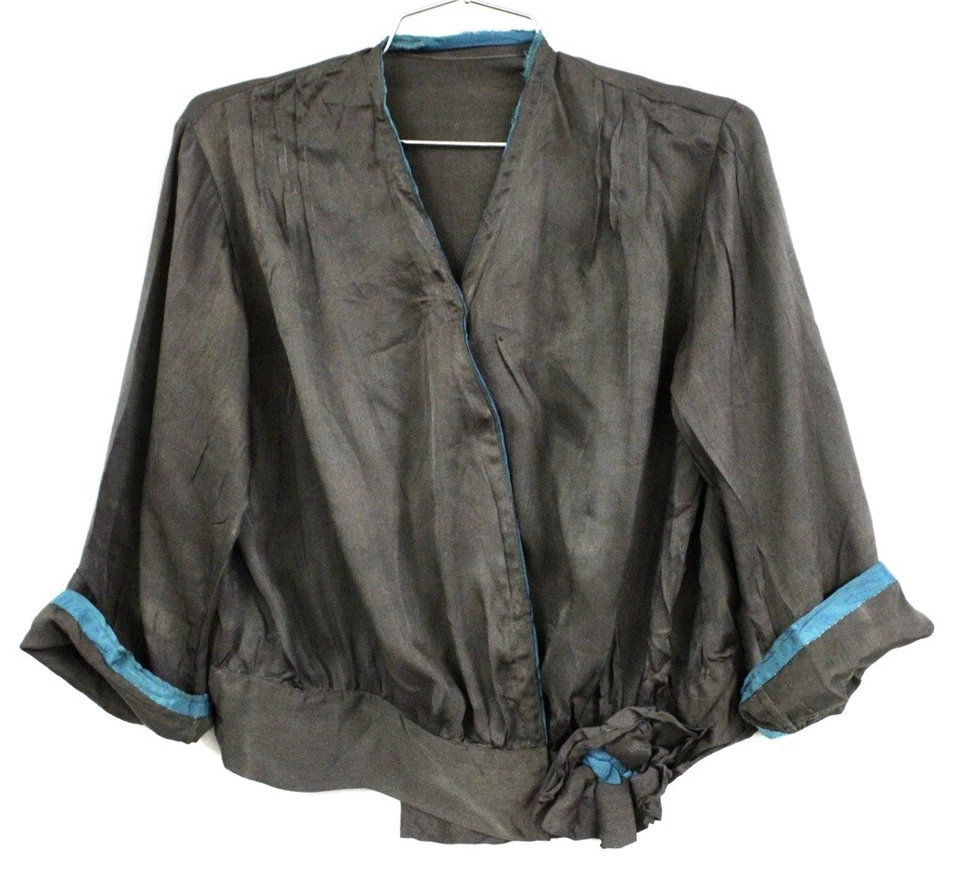 Blusa mediana eduardiana antigua gris seda con ribete turquesa busto de paloma L XL Foto 1 de 4