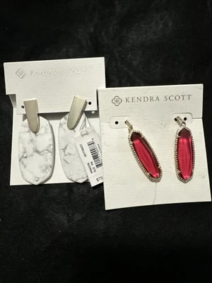 Lote De 2 Pendientes Colgantes Kendra Scott Aragón Blanco Howlita Layla Red Berry Foto 1 de 4