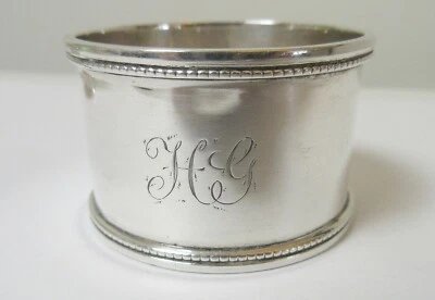 Antiguo anillo de servilleta ancho de plata borde con cuentas Martin & Hall 1907  Foto 1 de 3