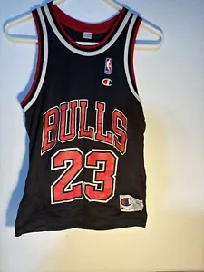 Camiseta deportiva vintage negra de los campeones de los Chicago Bulls de Michael Jordan #23 talla 36 M - Imagen 1 de 3