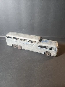 VINTAGE 1960'S 7" TOOTSIE TOY GREYHOUND SCENIC CRUISER METAL DIE CAST STEEL BUS - Picture 1 of 8