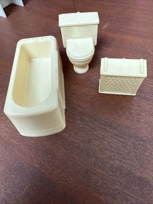 Juego de baño vintage para casa de muñecas Marx Foto 1 de 4