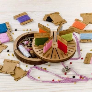 Box for handicraft + 17 bobbins FLZB(N)-049 - Picture 1 of 6