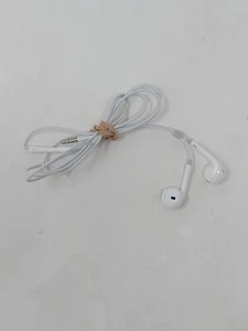 Apple iPhone Wired Earphones Headphones Earbuds Mic Classic White 3.5mm - Zdjęcie 1 z 5
