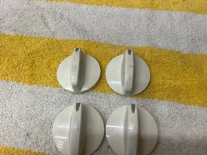 9761962 WHIRLPOOL RANGE OVEN CONTROL KNOB SET OF 4 Free Shipping - Picture 1 of 6