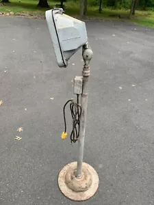 Vintage Antique Industrial Metal Floor Lamp GE QF-500A Floodlight - Picture 1 of 15