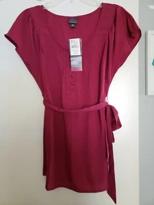 Neu mit Etikett Oh Baby by Motherhood Herbstromantik burgunderrot Kurzarm Shirt Bluse Medium - Bild 1 von 2