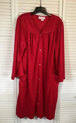 Bata de casa Laura Smith Plus de colección para mujer talla 2X roja mangas largas bolsillos frt a presión Foto 1 de 4