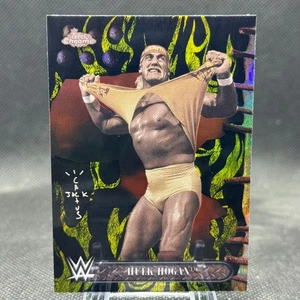 Hulk Hogan 2025 Topps Chrome WWE x Cactus Jack rifrattore nero e giallo #60 - Foto 1 di 2