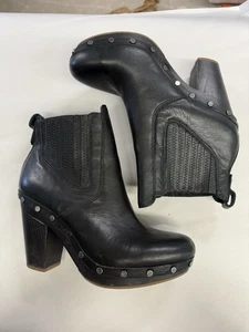 UGG Boots Carberry Platform Black Leather Studded Ankle Booties Women's Size 8 - Picture 1 of 7