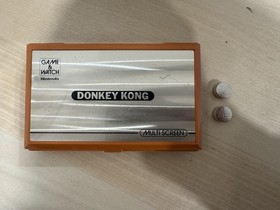 NINTENDO Donkey Kong Game and Watch In Good condition (DK-52) 1982