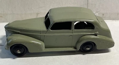 "Oldsmobile Meccano Olive Car Diecast Metal" Oldsmobile años 40 Dinky Toys de alto estado Foto 1 de 4