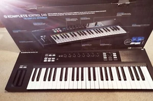 Native Instruments Komplete Kontrol S49 Black - Picture 1 of 10