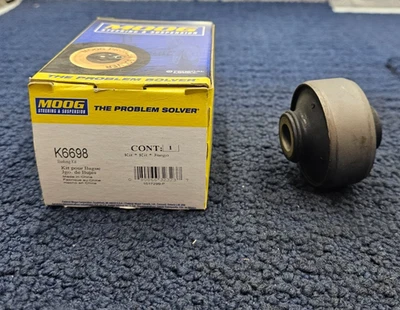 Moog K6698: buje del brazo de control inferior delantero para Chevrolet Cobalt 2005-2010 Foto 1 de 4