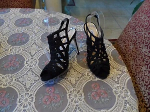 Nuevos Tacones Manolo Blahnik Gamuza Negros con Tirantes Talla 39.5M - Imagen 1 de 24