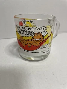 Vtg Garfield Coffee Cup Tea Mug Clear Glass Odie McDonalds '78 Hammock Jim Davis - Picture 1 of 6