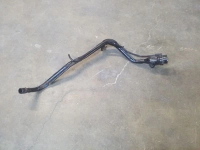 Cuello de llenado sin tapa del tanque de combustible | Se adapta a Ford Explorer 2013-2019 Foto 1 de 4