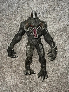 McFarlane Toys THE VIOLATOR Mega Action Figure Spawn 9" Deluxe - Picture 1 of 9