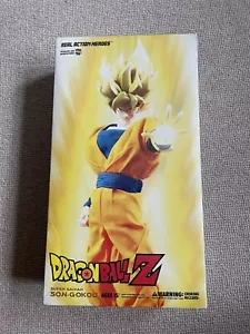 DragonBall Z MEDICOM Super Saiyan Son Goku 1/6 héroes de acción real sin abrir - Imagen 1 de 5
