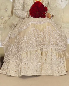 Asian Bridal White/Ivory Indian Pakistani Wedding Lengha - Picture 1 of 9