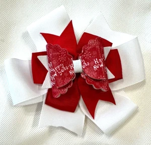 Bellissimo fiocco di capelli ispirato a Happy New Year per ragazze - Foto 1 di 3
