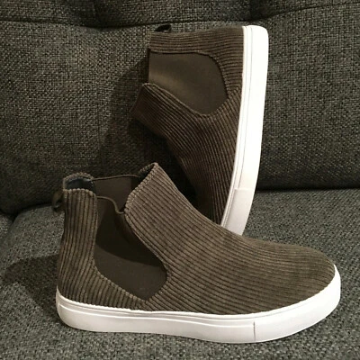 SBICCA Khaki Green Corduroy Ankle Boots - Women's Size 7M - Image 1 of 4