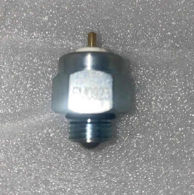 Interruptor indicador TDF Muncie (bola normalmente aberta), peça # 30T38111 - Imagem 1 de 3