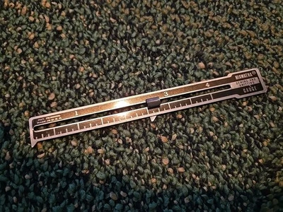 HIAWATHA Sewing & Knitting Gauge Made in the USA Used Vintage Americana Measure - Image 1 of 3