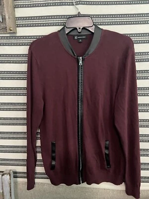 Suéter INC para hombre granate con ribete de cuero sintético negro talla M Foto 1 de 4