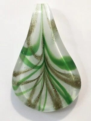 Collar colgante de vidrio artístico de oro blanco verde estilo diapositiva forma de lágrima 2,25" Foto 1 de 4