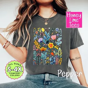T-shirt Fairy Core Wildflowers, top boho, regalo per donna, bella maglietta floreale - Foto 1 di 3