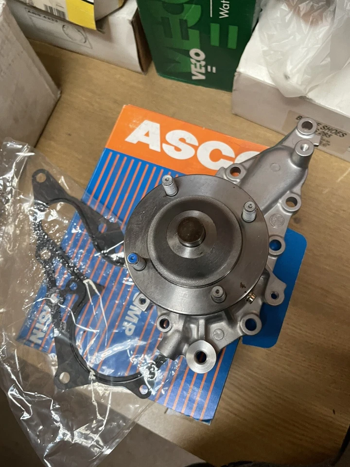 BOMBA DE AGUA PARA TOYOTA SUPRA TURBO 93-98 JZA80 2JZGTE 16100-49847 Foto 1 de 1