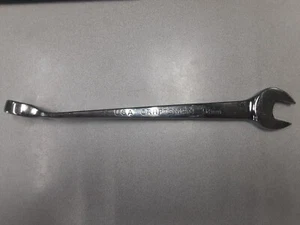 Craftsman -VɅ- PAT 46537 18mm Cross Force Combination Wrench 12 Point USA - Picture 1 of 12