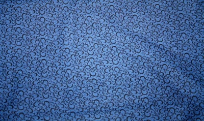 MEDIA LUNA NEGRA SOBRE ESPECTRO MINIATURA AZUL - JINNY BEYER - TELA 100% ALGODÓN Foto 1 de 3