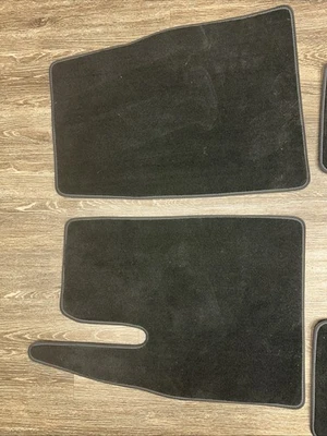 Tesla Model X 6 Seater Oem Floor Mats front and back - Image 1 of 4