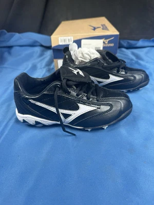 New Mizuno 9-Spike Youth Franchise Low G4 Cleats Sz 3 Black/white Baseball - Image 1 of 4