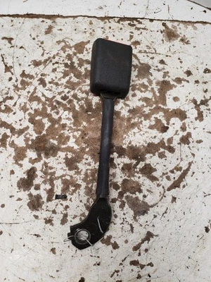 Cinturón de seguridad cubo delantero pasajero hebilla se adapta 00-05 SATURNO SERIE L 1397641 Foto 1 de 4