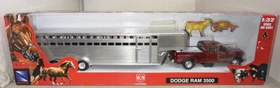Remolque para caballos Dodge Ram 3500 1/32 RAY rojo camioneta y quinta rueda nuevo Foto 1 de 4